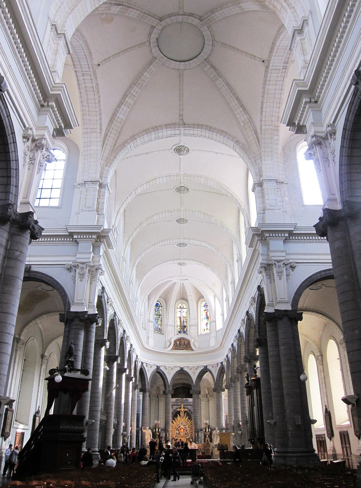 Collégiale Saint-Pierre de Douai — vue 1